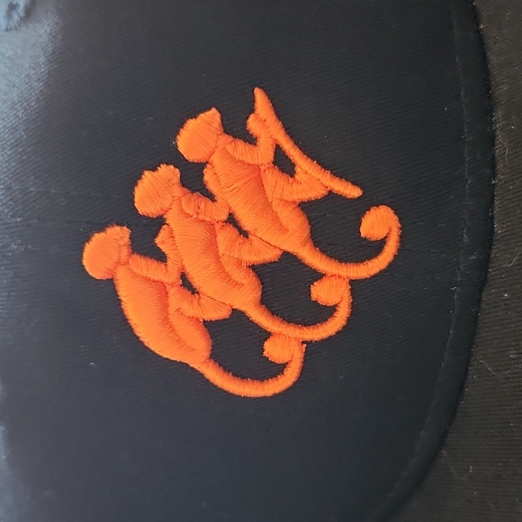 New Era Monkey shoulders Snapback - Picture 3 of 7